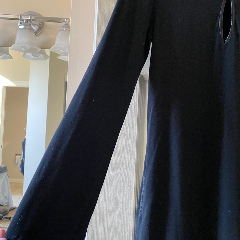 Dress - Picture 3 of 4